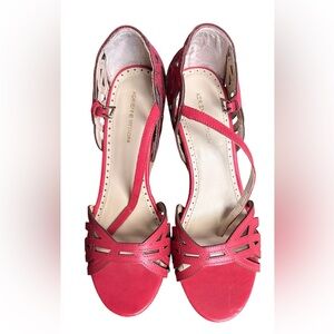Adrienne Vittadini red Sandal, wedge, with a T-strap and ankle NWOT